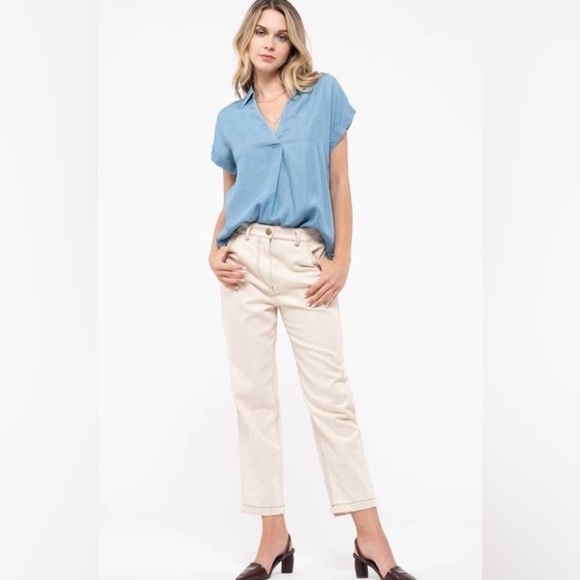 NWT Mine Women’s Chambray Rolled Short Sleeve Back Button Blouse Sz Small, Blue - Picture 7 of 9